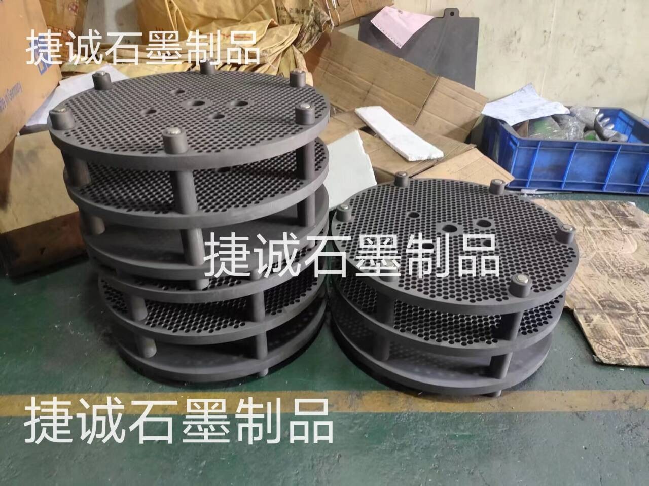 高精純石墨盤(pán)，石墨盤(pán)，鐘罩爐石墨盤(pán)，燒結(jié)石墨盤(pán)，石墨盤(pán)加工，高純石墨盤(pán)，推板爐燒結(jié)石墨盤(pán)，石墨盤(pán)加工廠(chǎng)，石墨盤(pán)生產(chǎn)廠(chǎng)家