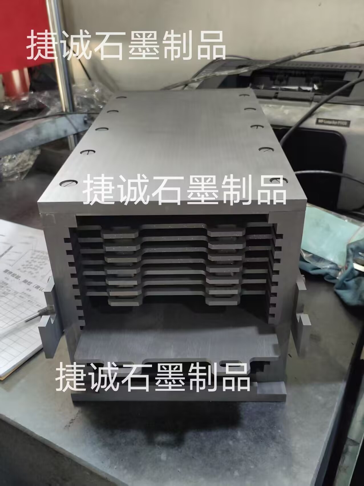 粉末冶金爐，粉末冶金爐石墨件，粉末冶金爐石墨配件，真空爐，真空燒結(jié)爐，精密石墨件，粉末冶金爐石墨件加工，粉末冶金爐生產(chǎn)廠(chǎng)家，粉末冶金爐石墨件加工廠(chǎng)