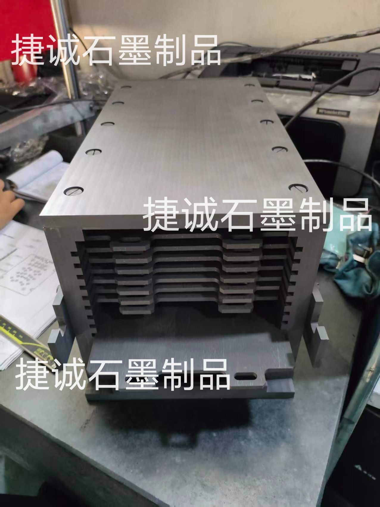 粉末冶金爐，真空爐，真空爐石墨件，真空爐石墨配件，粉末冶金爐石墨件，石墨發(fā)熱元件，粉末冶金爐石墨件加工，真空粉末冶金爐，粉末冶金爐加工，粉末冶金爐石墨件生產(chǎn)廠家