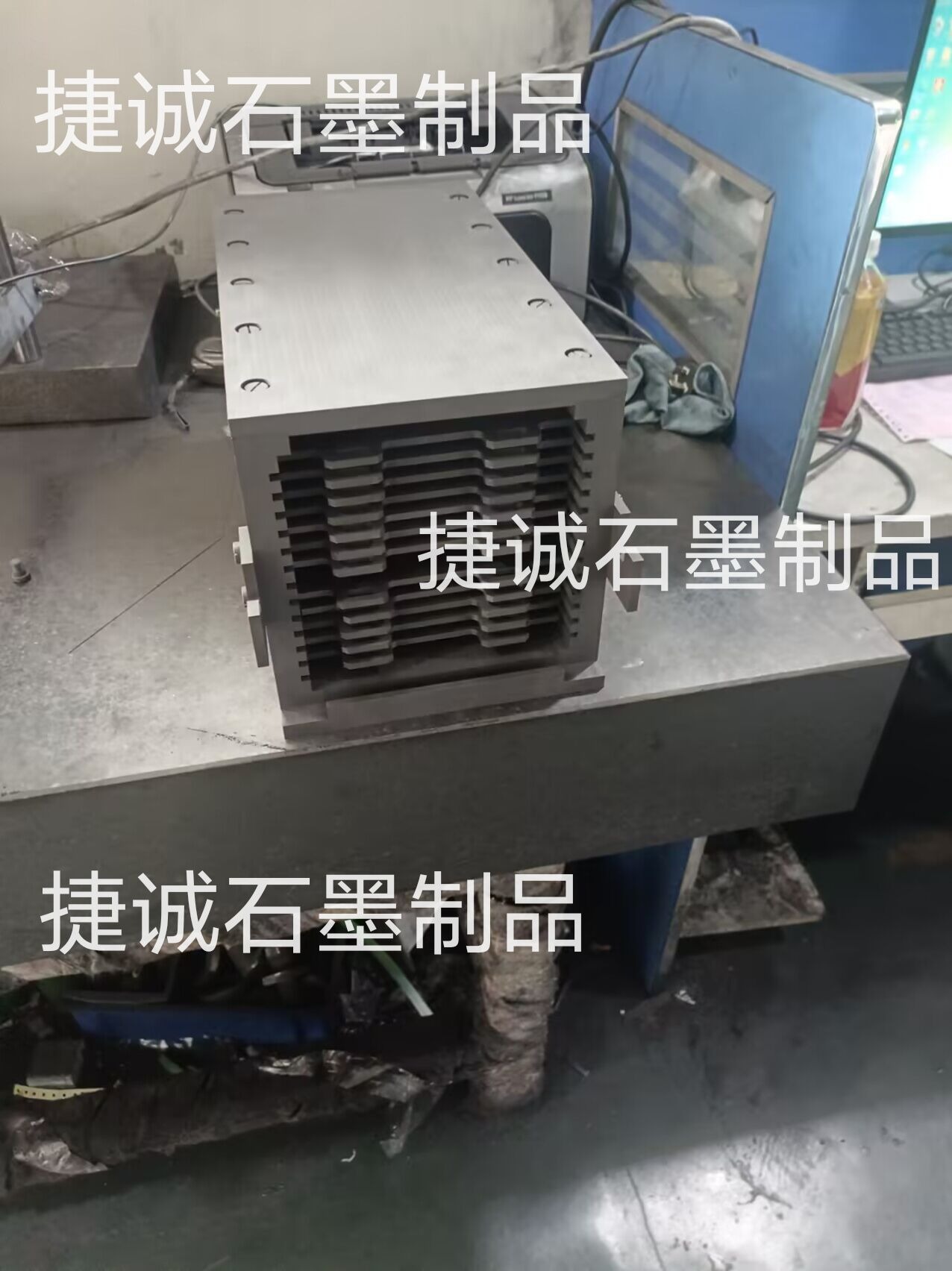 粉末冶金爐，粉末冶金爐石墨件，石墨發(fā)熱元件，真空爐，真空爐石墨件，真空爐石墨配件，粉末冶金爐石墨件加工，真空粉末冶金爐，粉末冶金爐加工，粉末冶金爐石墨件生產(chǎn)廠家