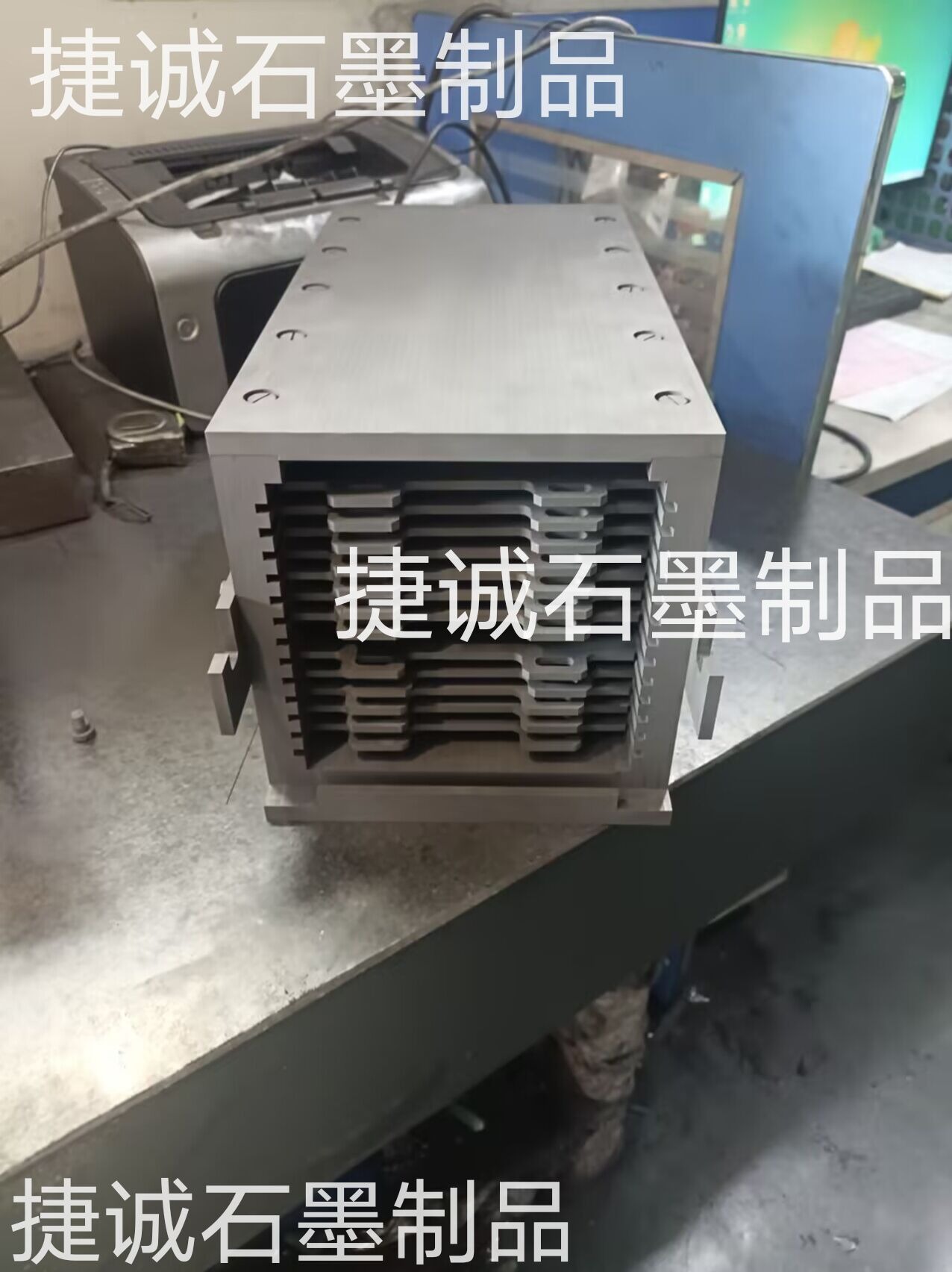 粉末冶金爐，粉末冶金爐石墨件加工，真空粉末冶金爐，粉末冶金爐加工，真空爐，真空爐石墨件，真空爐石墨配件，粉末冶金爐石墨件，石墨發(fā)熱元件，粉末冶金爐石墨件生產(chǎn)廠家
